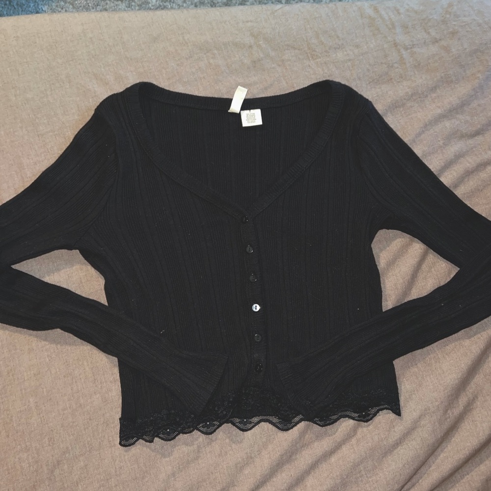 black cropped long sleeve